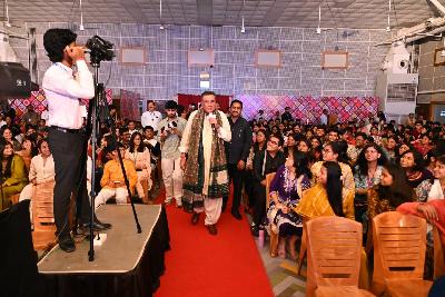 Best School In Varuna