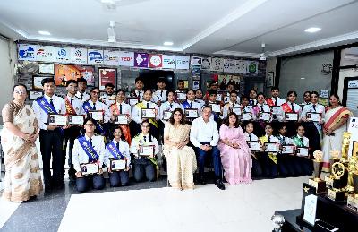 Best School In Varuna