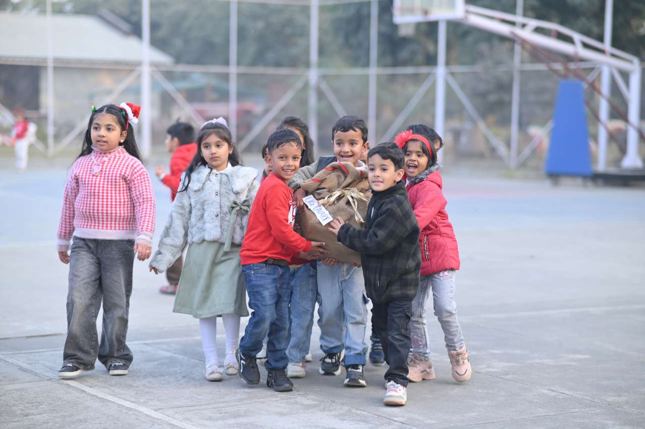 Rainbow  International School