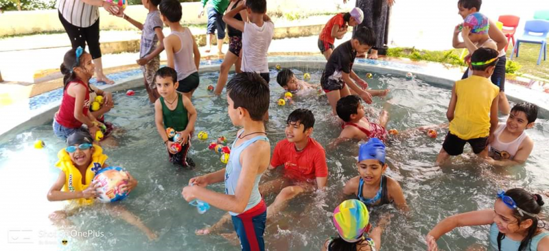 Splash Pool Party