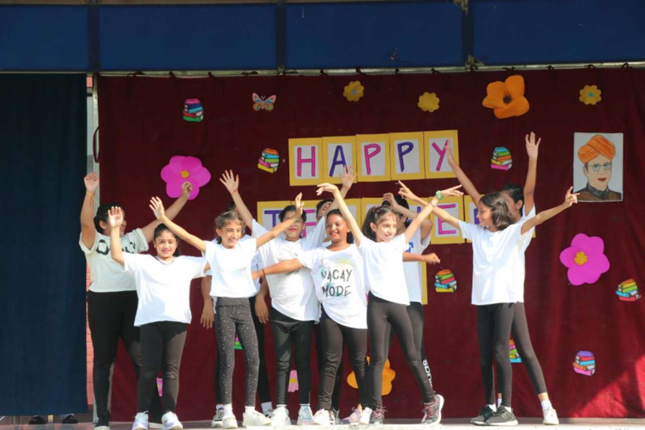 Teachers' Day (Middle and Senior Wing)