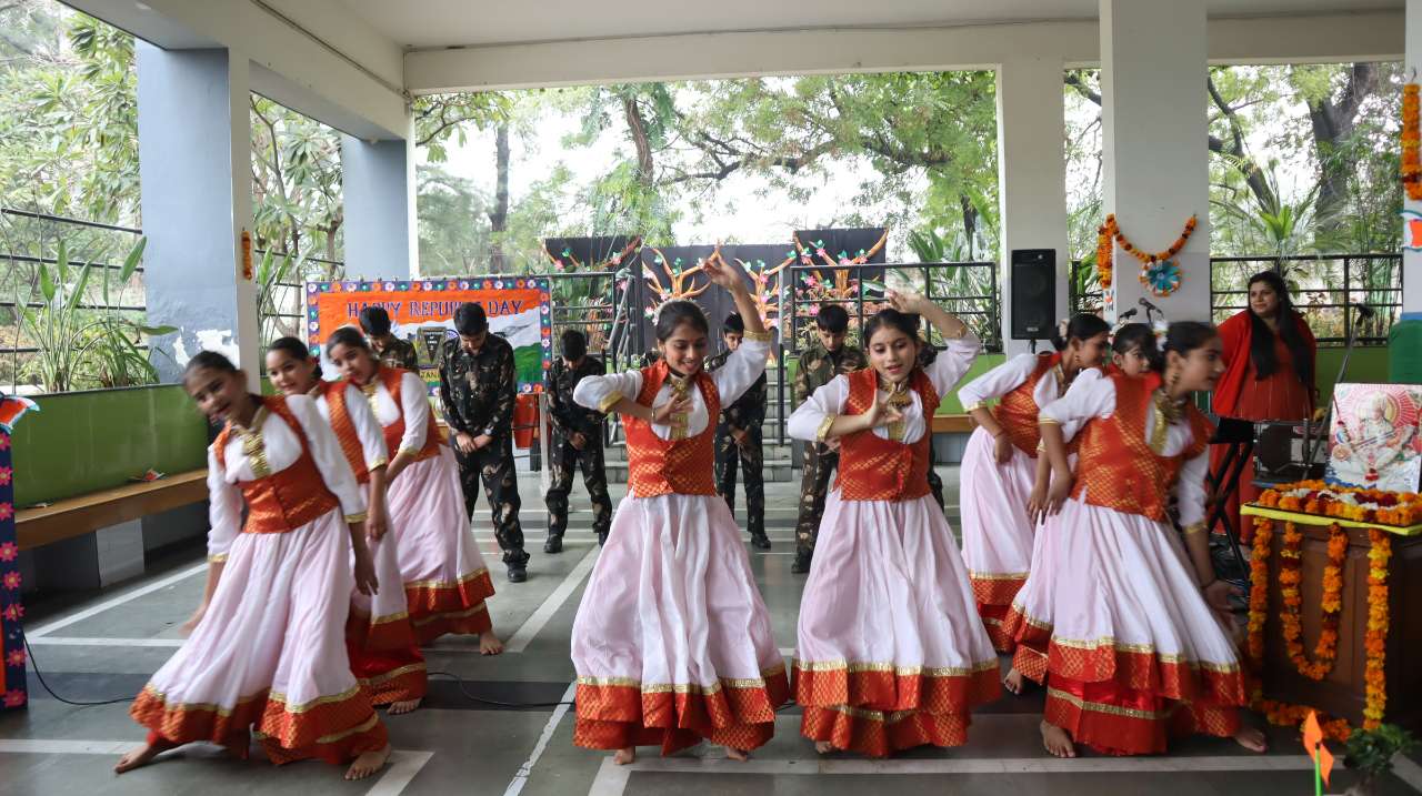 Top Girls School in Namkum
