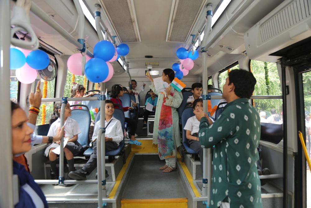 Sardar Patel Vidyalaya Pioneers Sustainable Mobility with the Launch of Electric Buses