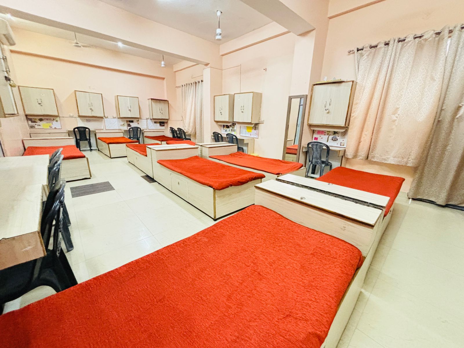 Best School In Lahartara