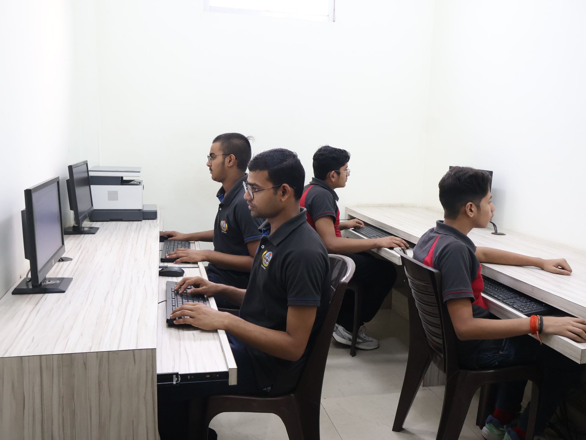 Best School In Lahartara