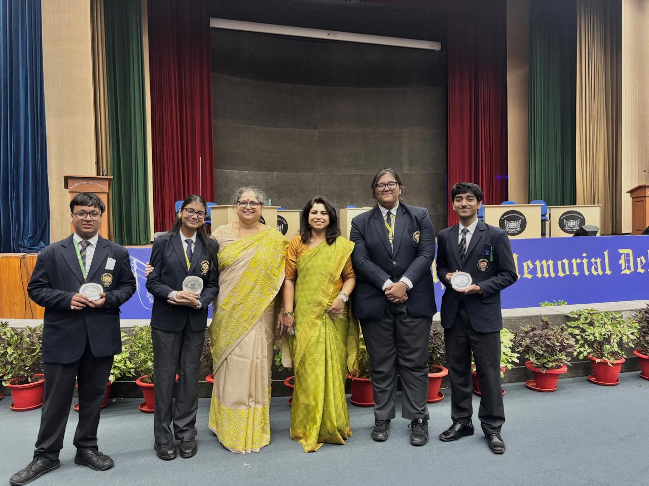 Best School In Lahartara