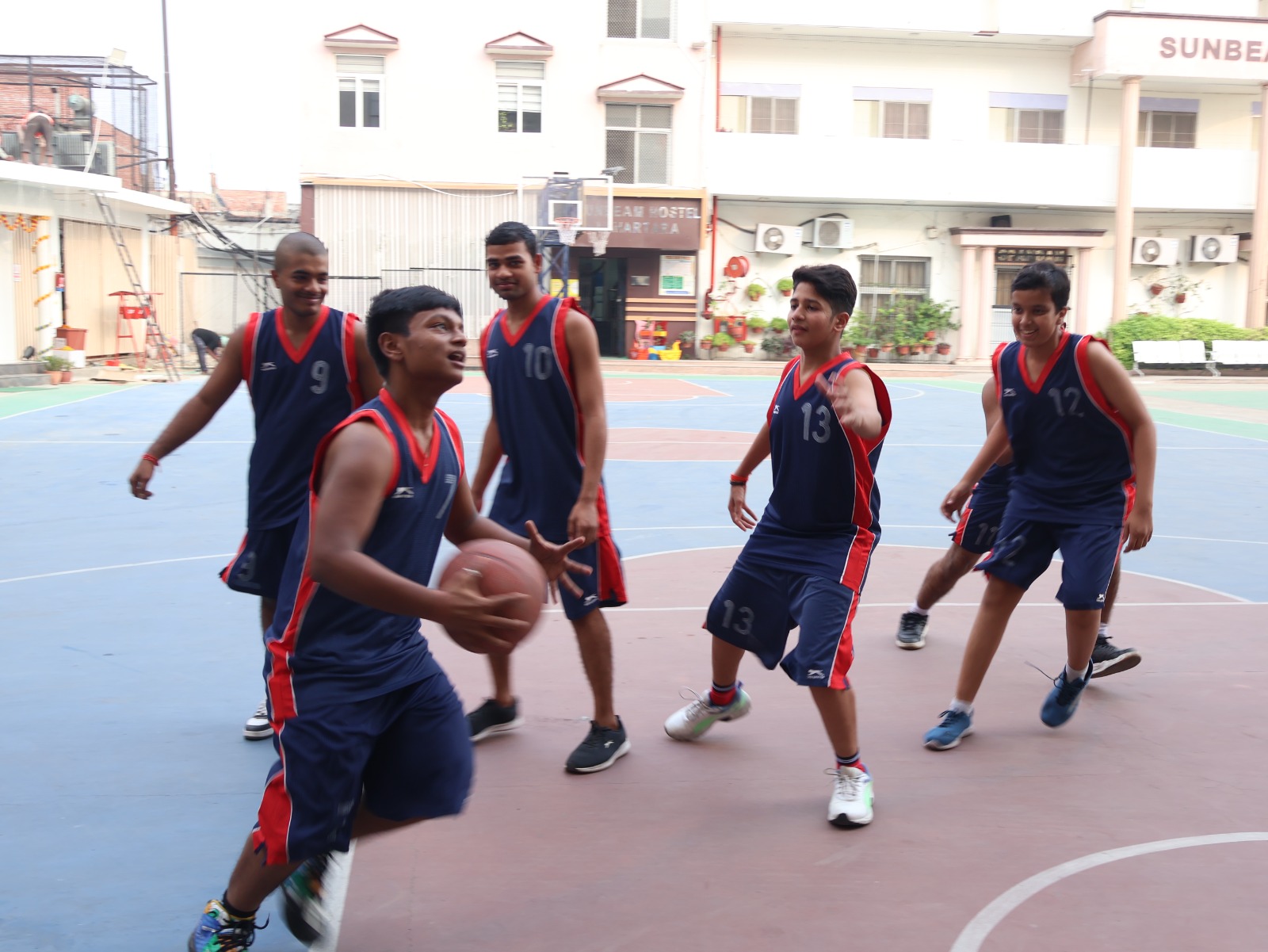 Best School In Lahartara