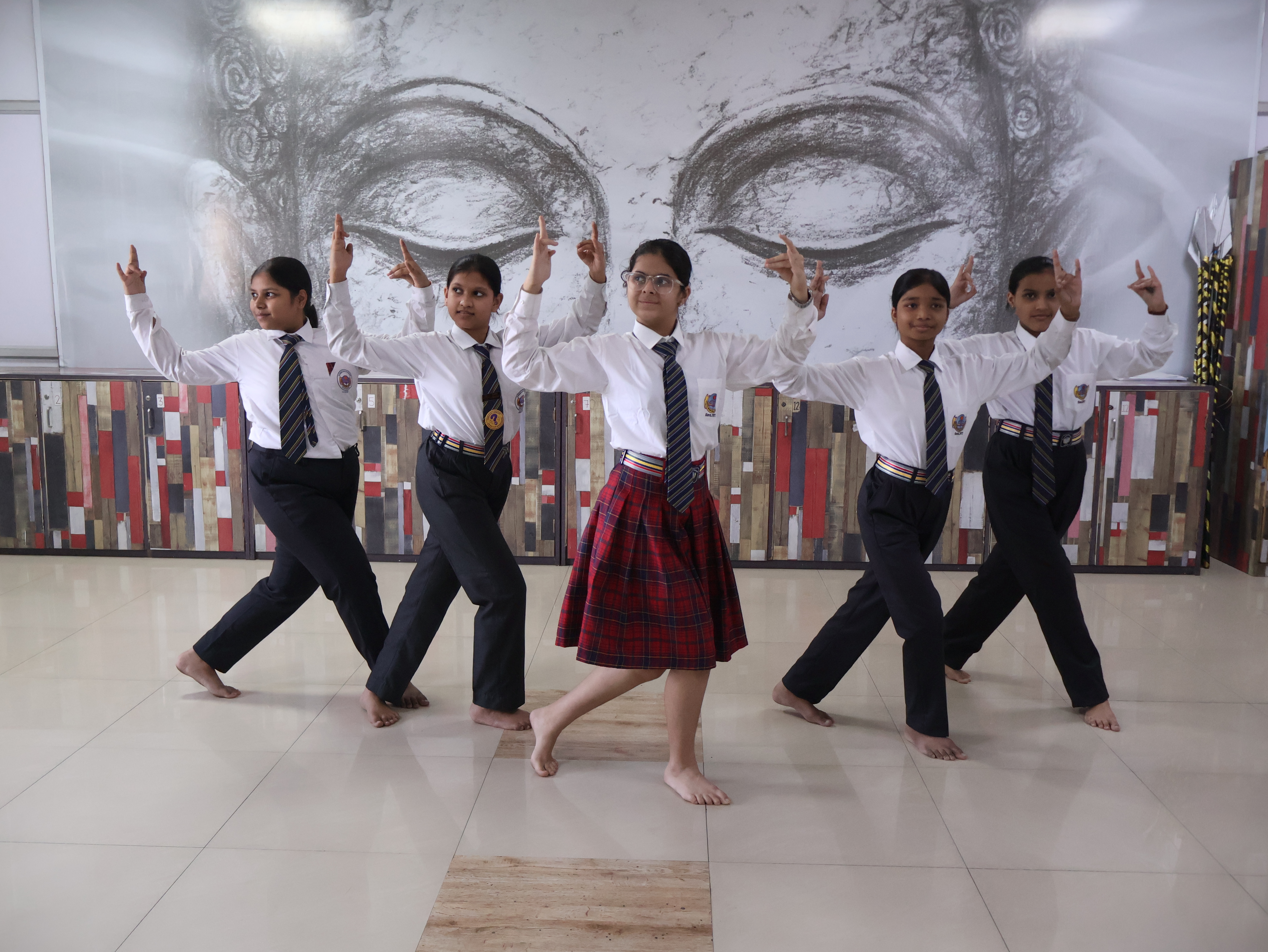 Best School In Lahartara