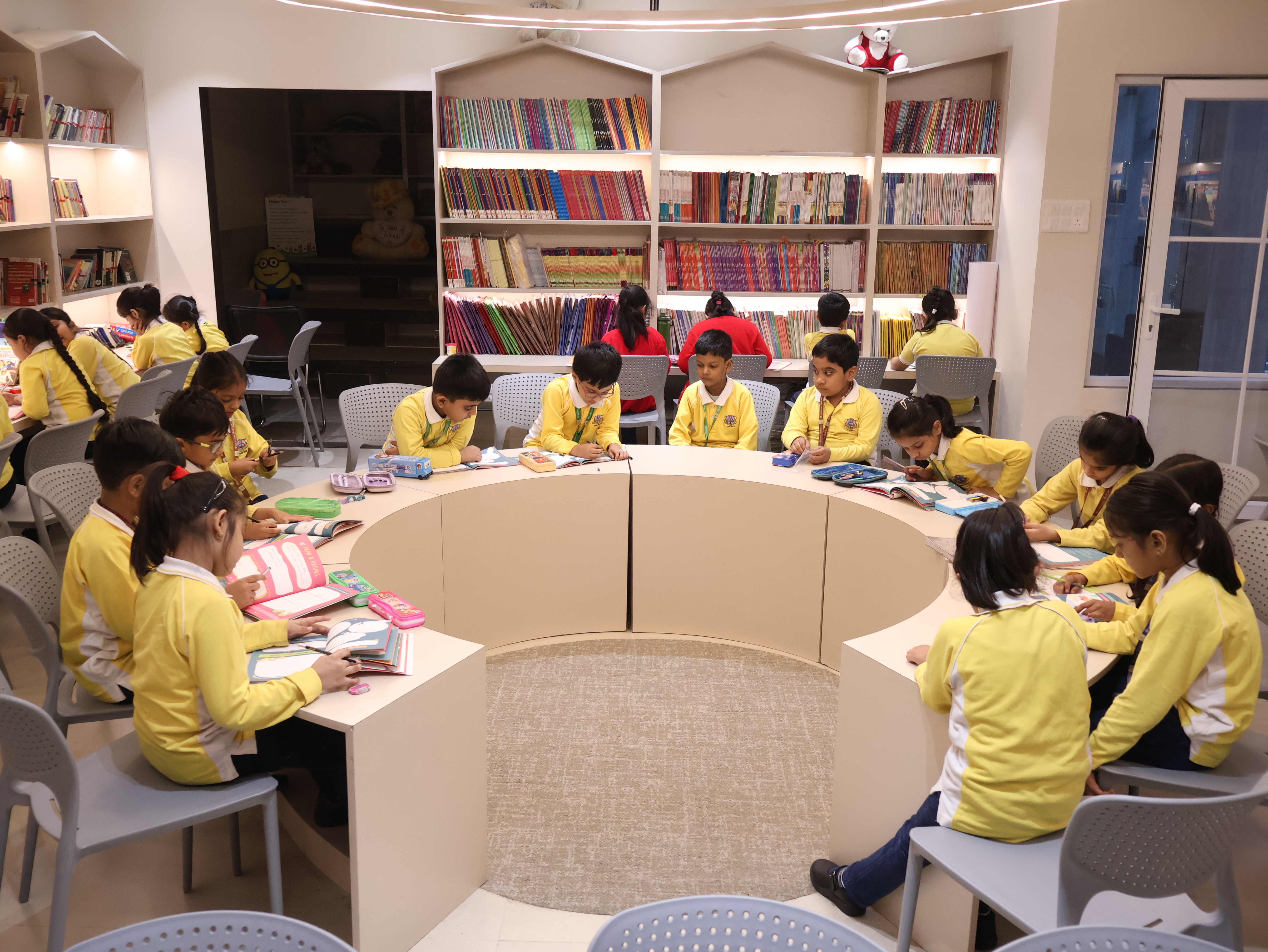 Best School In Lahartara