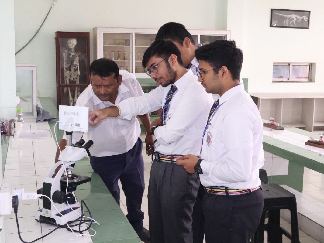 Best School In Lahartara