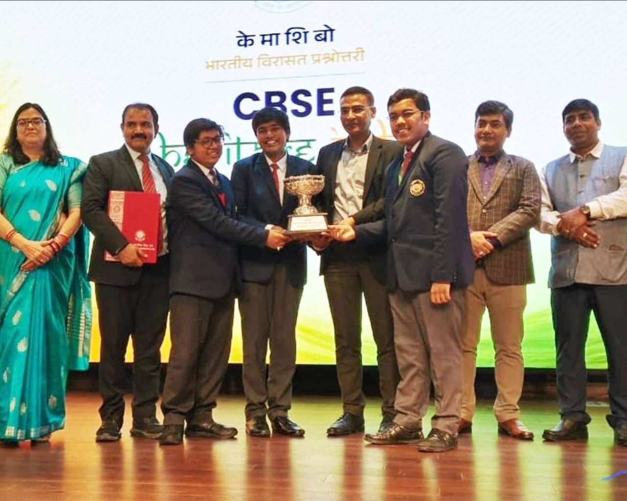 Best School In Lahartara