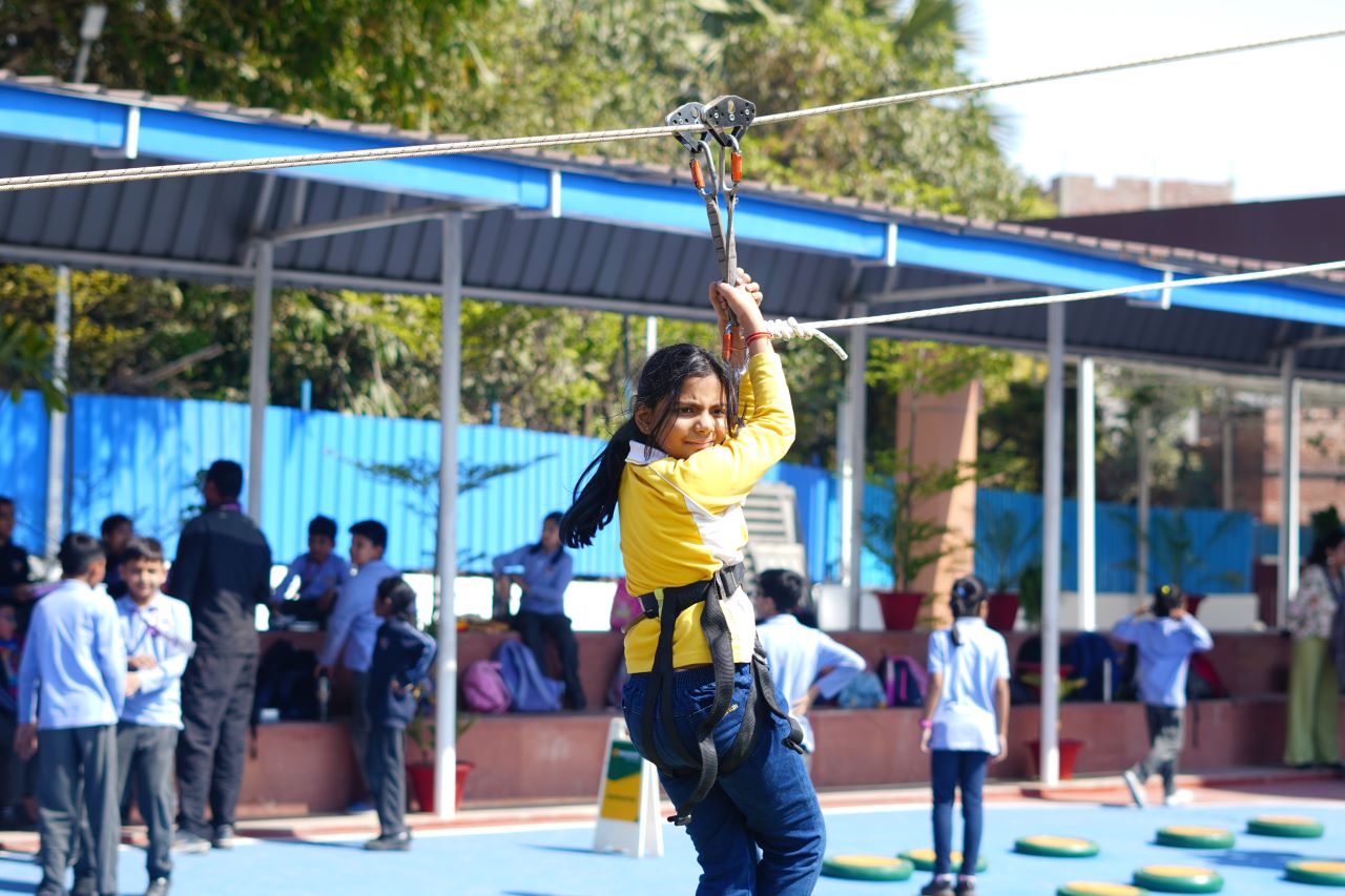 Best School In Varuna