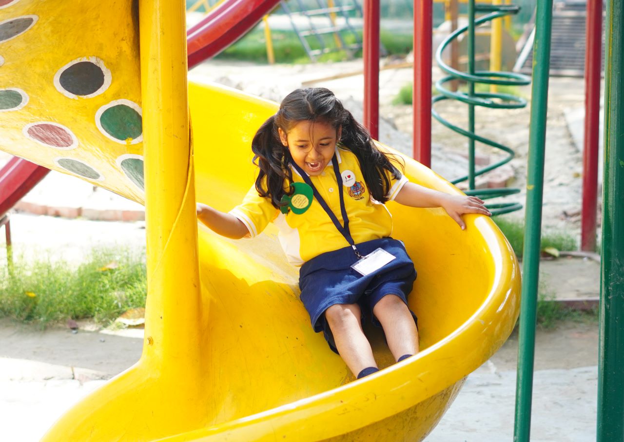 Best School In Varuna