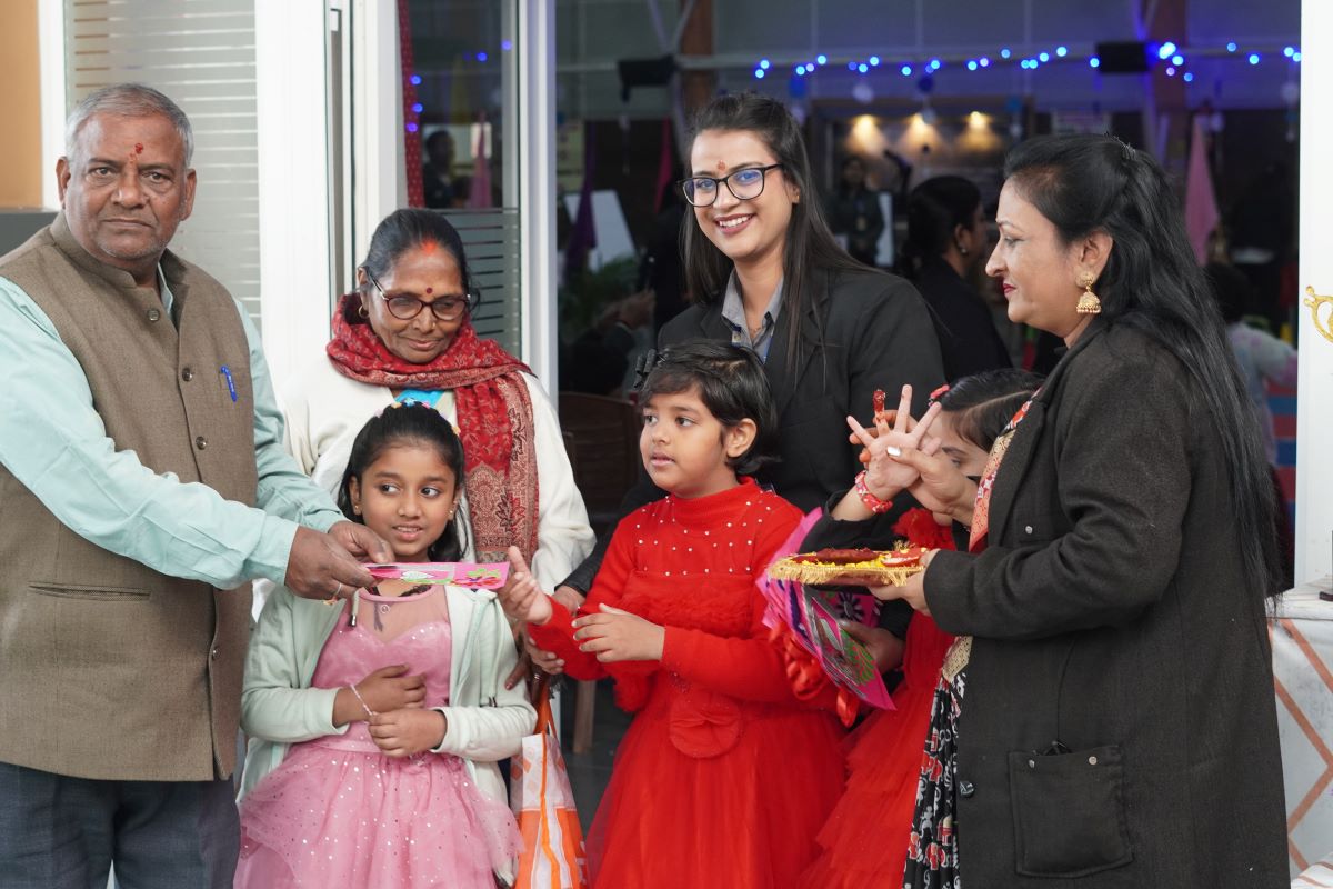 Best School In Varuna