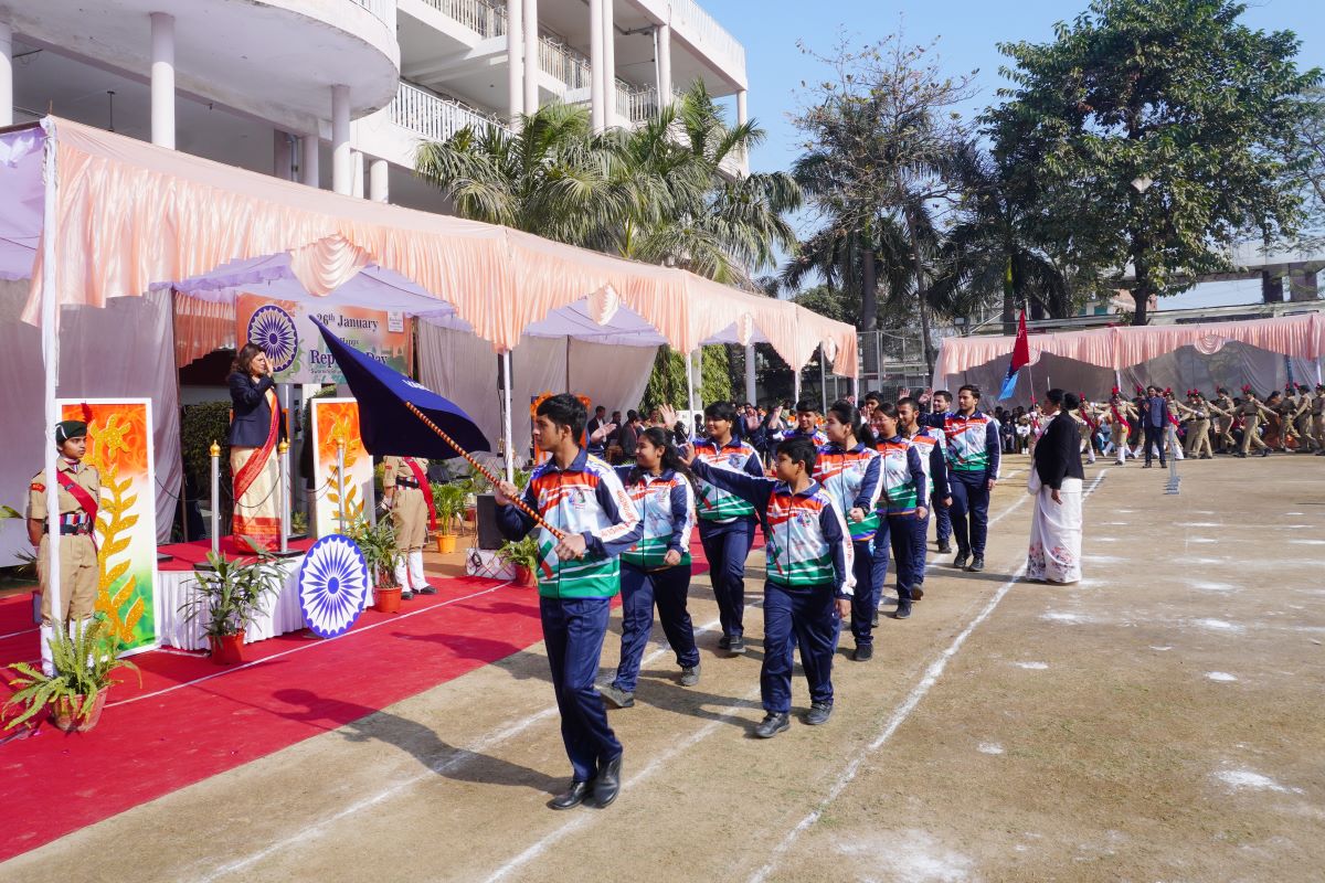 Best School In Varuna