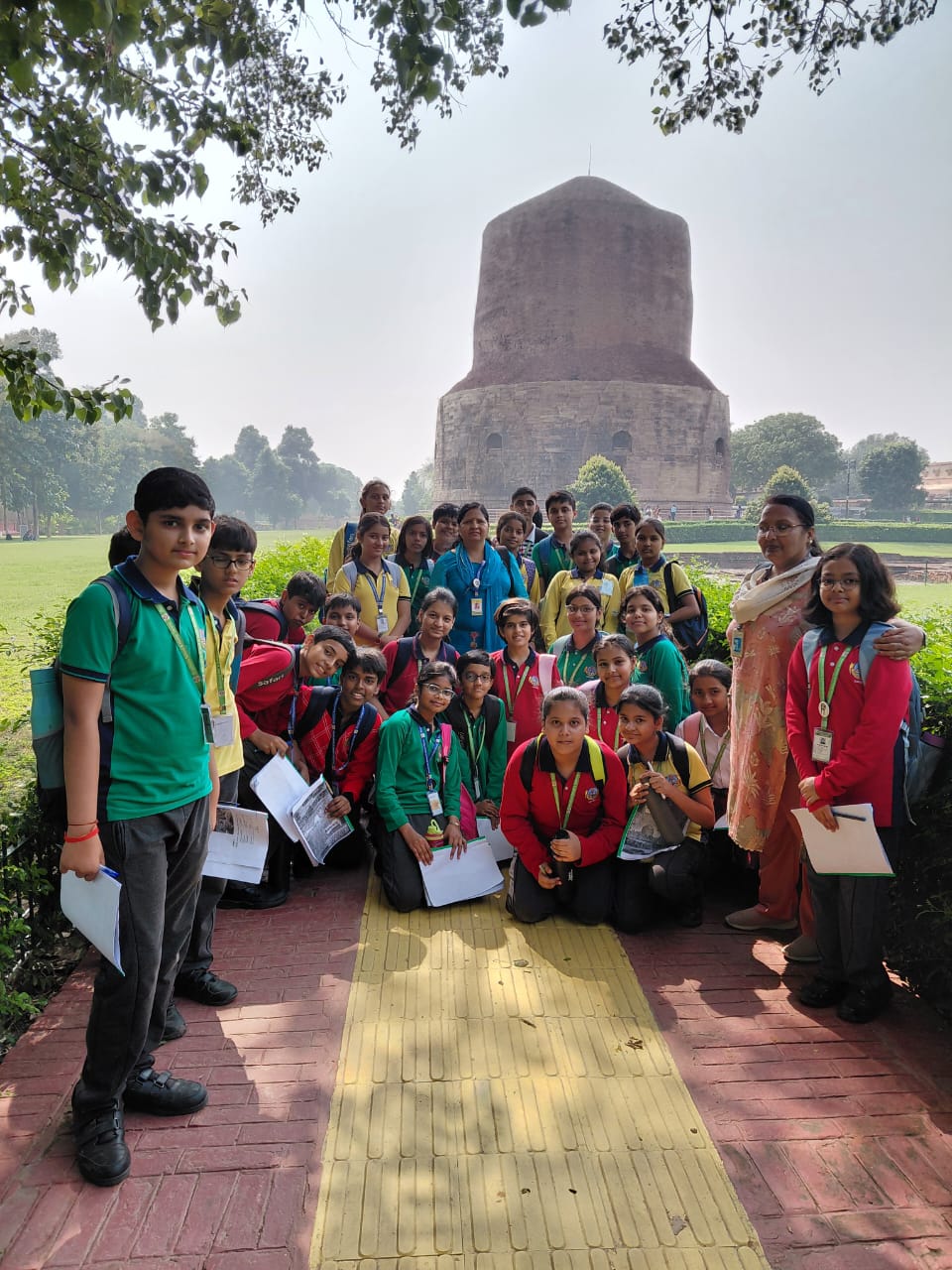 Best School In Varuna