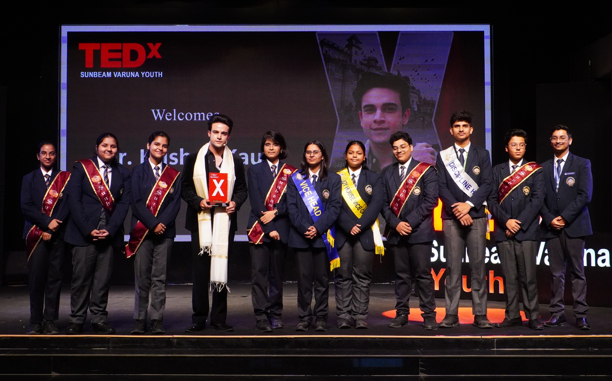 Best School In Varuna