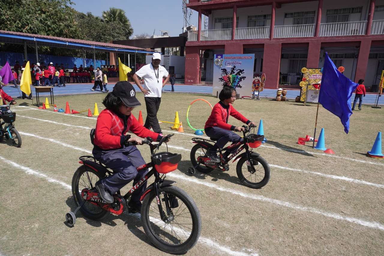 Best School In Varuna