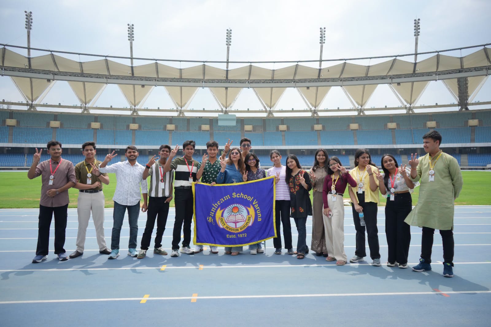 Best School In Varuna