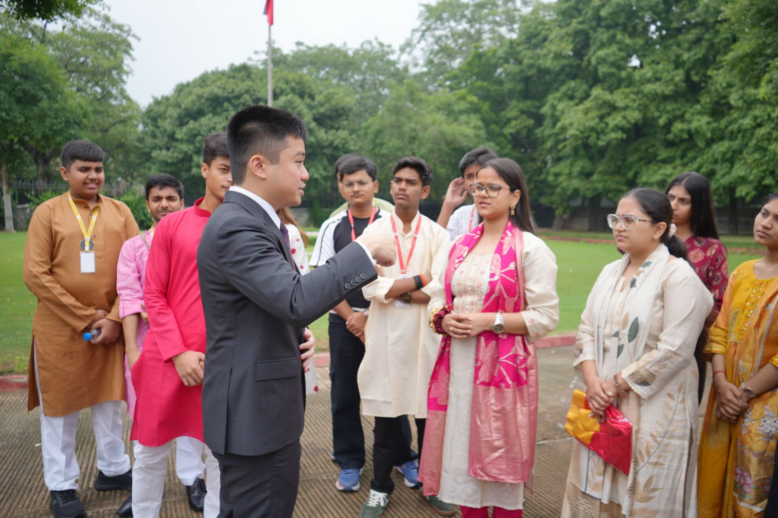 Best School In Varuna