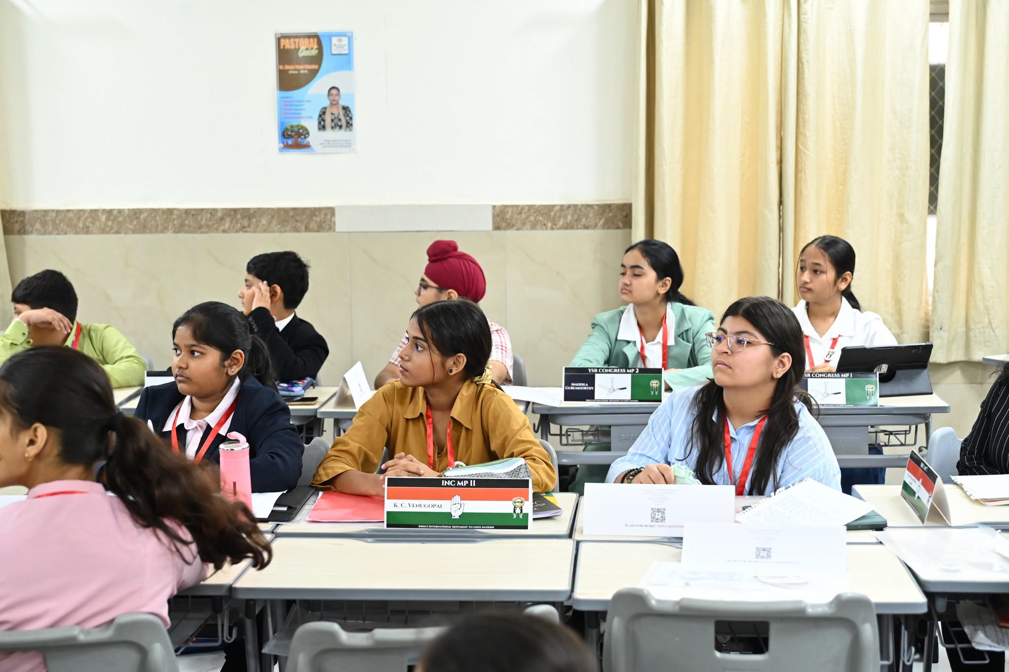 Best School In Varuna