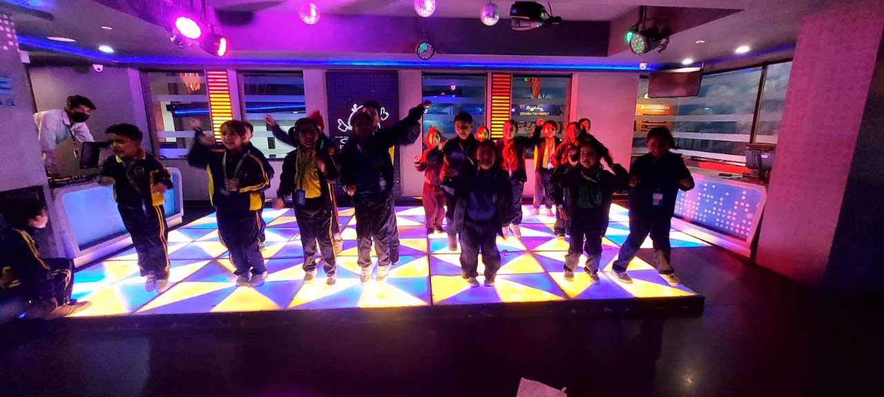 St. Thomas, Loni - Best School in Loni