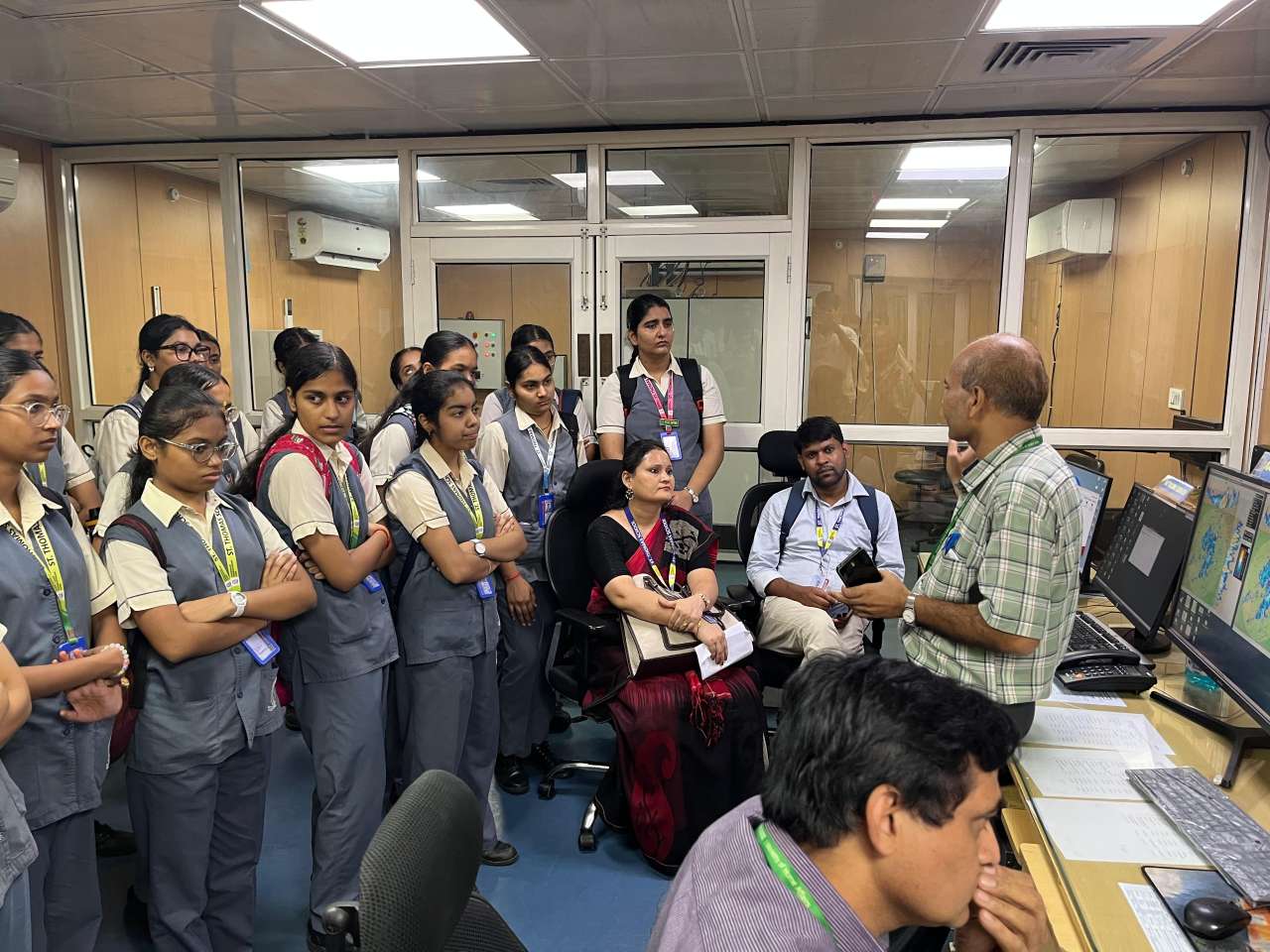 St. Thomas, Loni - Best School in Loni