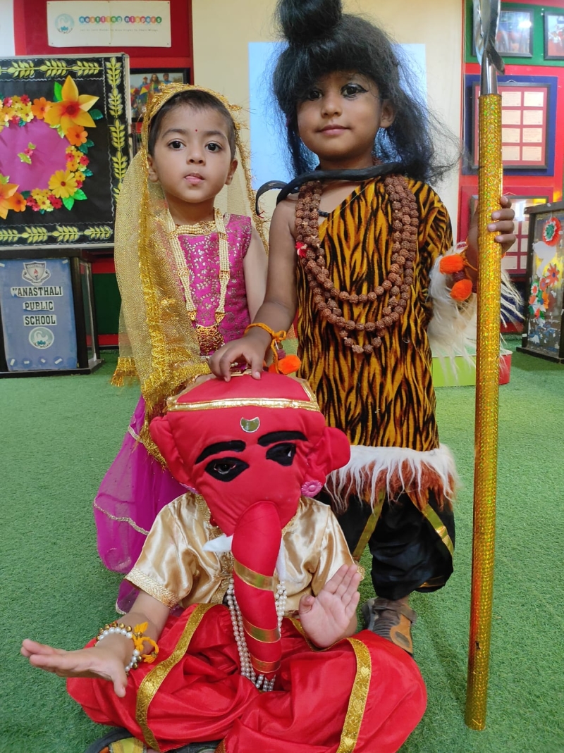 Ganesh Chaturthi and Ganesh Visarjan in Vanasthali Public school